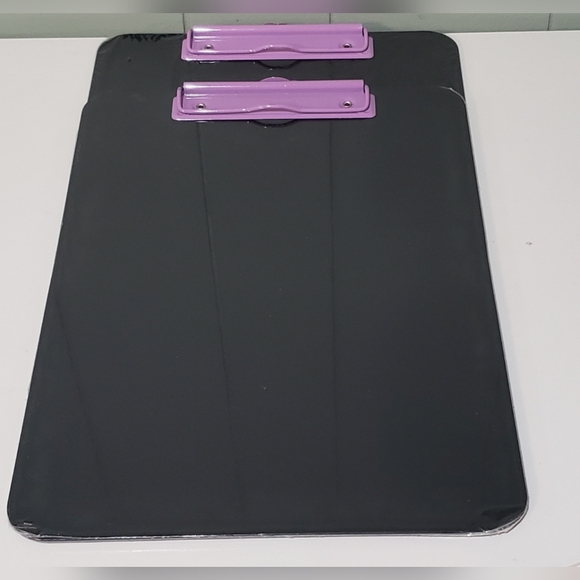 Set of 2 Plastic Clipboards - Picture 2 of 3